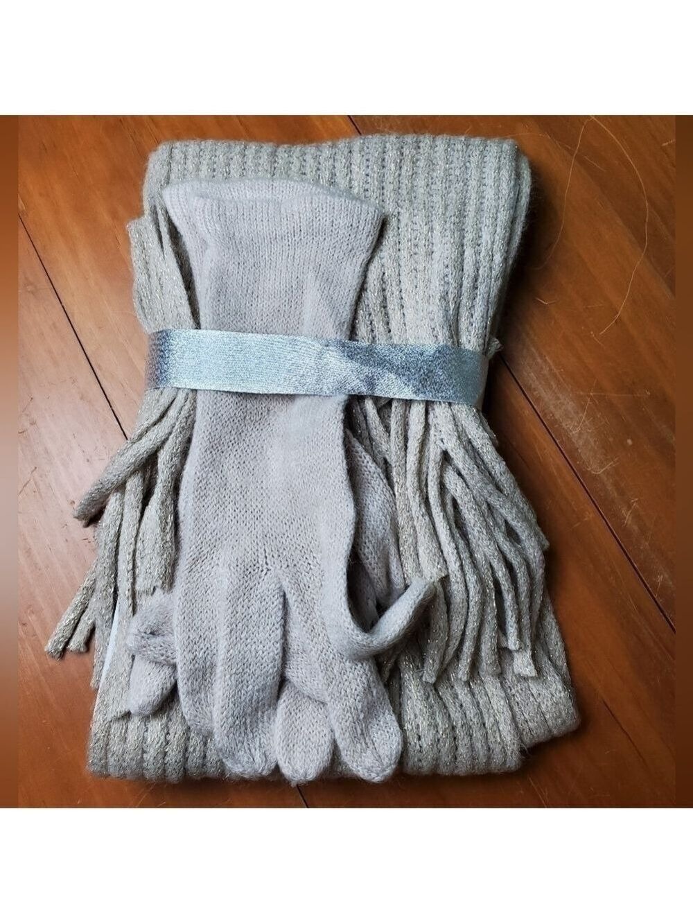 NWOT New York & Company scarf and glove set, cream and gold - Picture 1 of 3